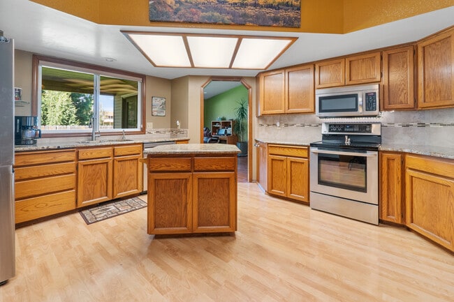 Photo - 10490 W Wildrose Ct