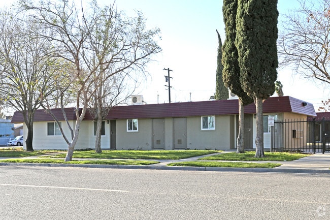 Photo - Mendota Apartments