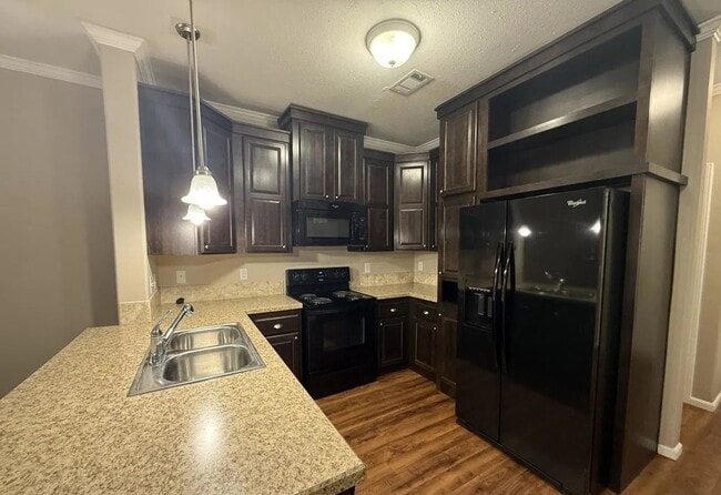 Photo - Wolf Run Village I