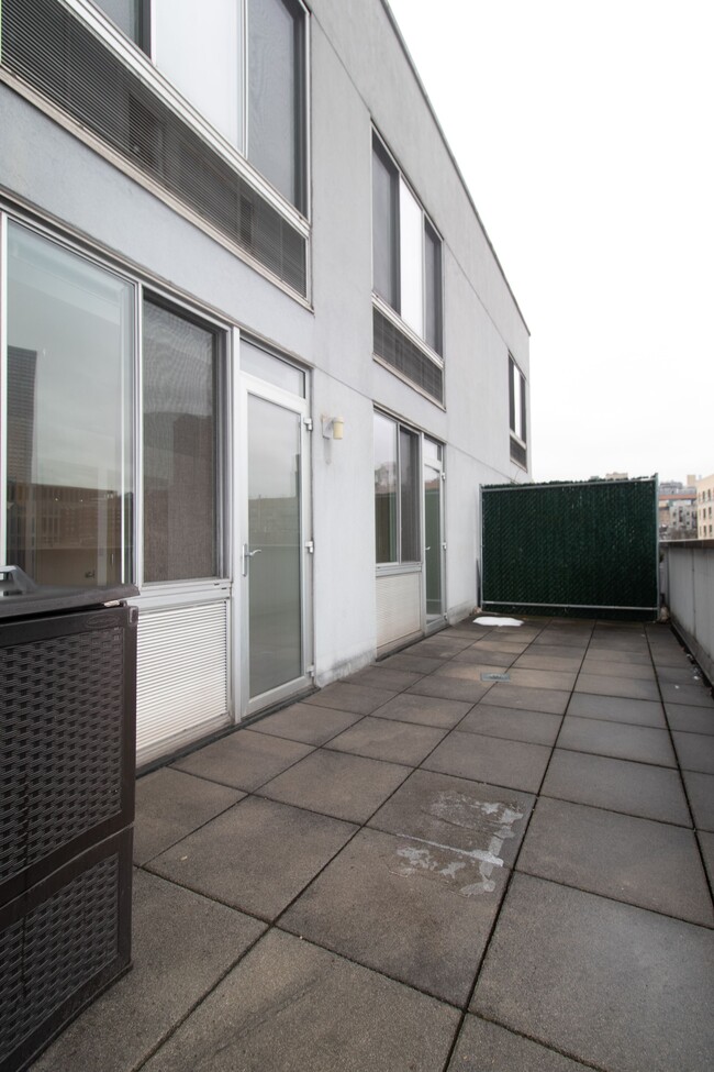 Photo - 1635 Lexington Ave