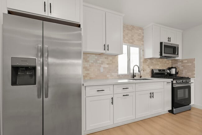 Photo - 12801 Waddell St Unidad 12803