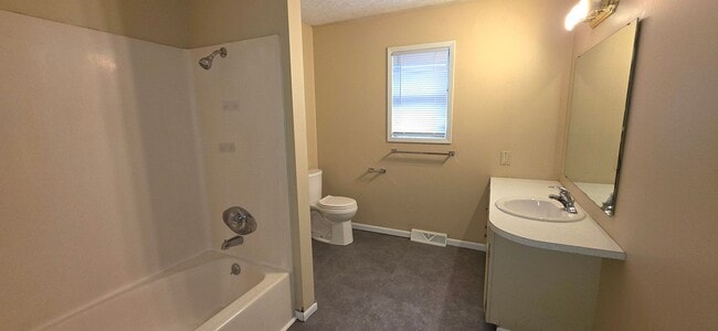 Photo - 305 E Downing St Unidad B