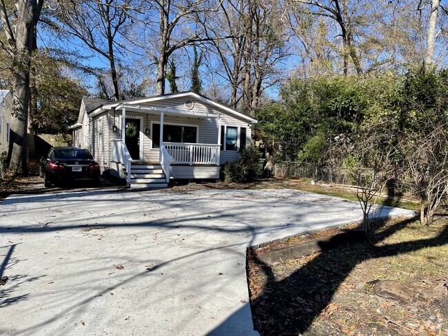 Building Photo - 3305 Cherokee Ave Rental