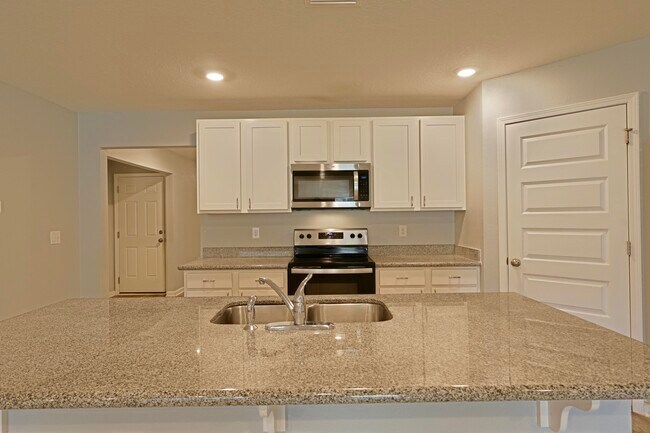 Photo - 5747 Guinevere Ln