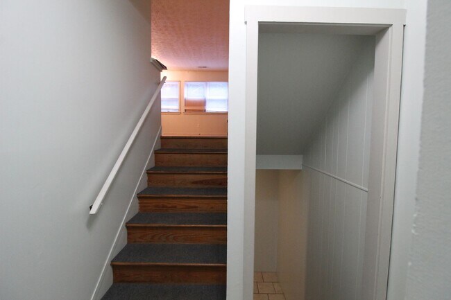 Photo - 1212 Mountain View Dr