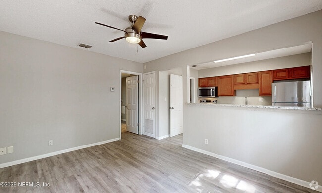 Building Photo - 5404 101st St Unit 2 Rental