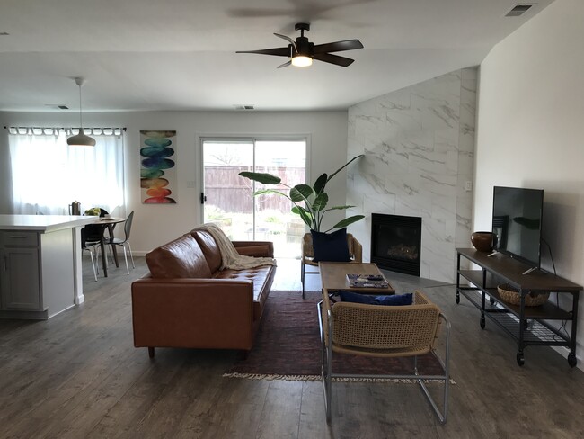 Photo - 2775 Stonebrook Cir Casa