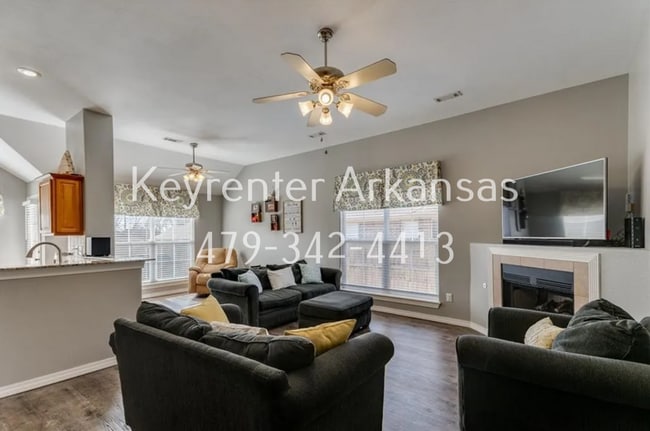 Photo - 3105 SW Waterleaf Ave