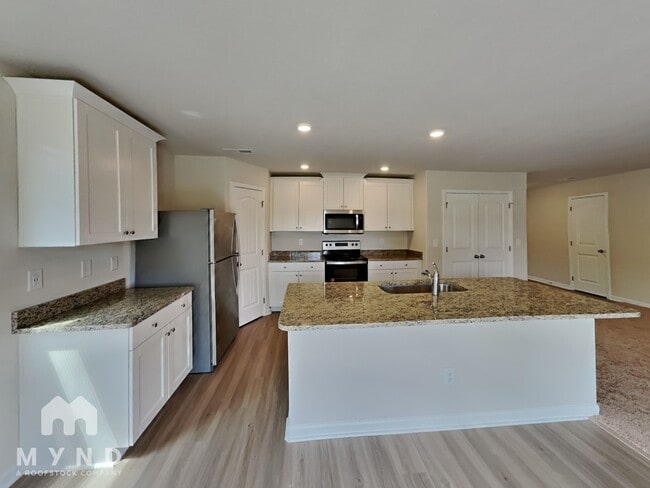 Photo - 76 Everglade Wy