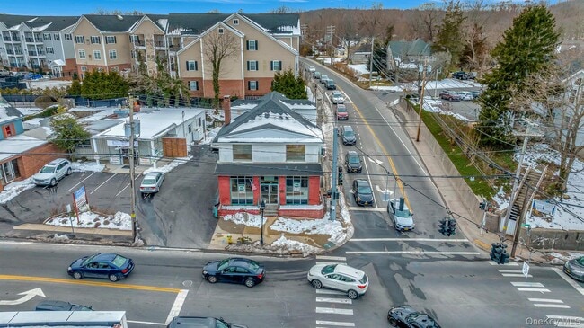 Photo - 1500 Main St