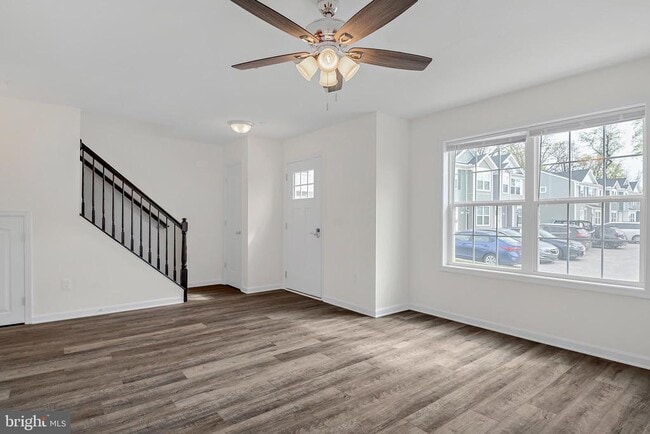 Photo - 202 Sienna Ln