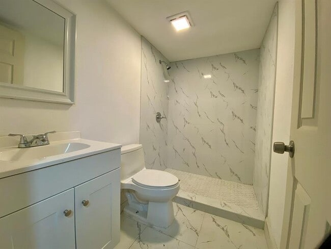 Building Photo - 14131 NW 3rd Ave Unit C Rental