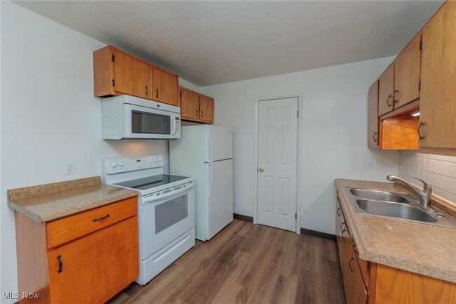 Photo - 236 S Huntington St Unit 8