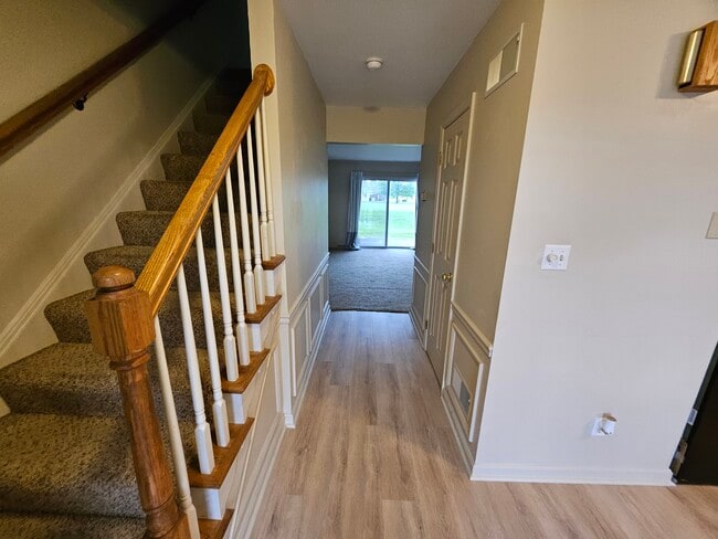 Photo - 3490 Scotland Rd