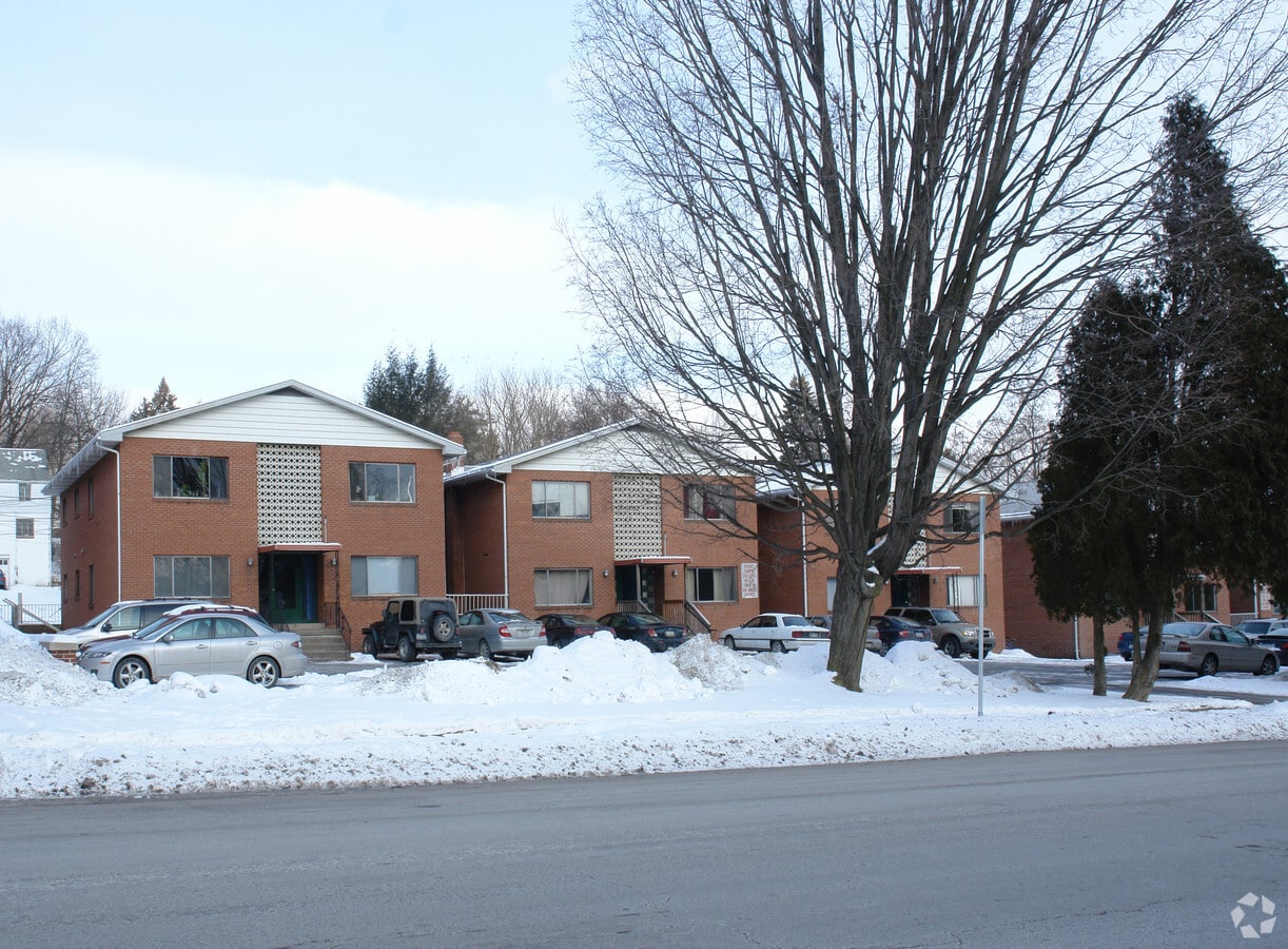 Photo - Concourse Plaza