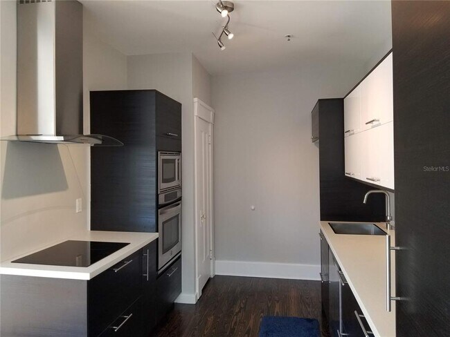 Photo - 835 7th Ave S