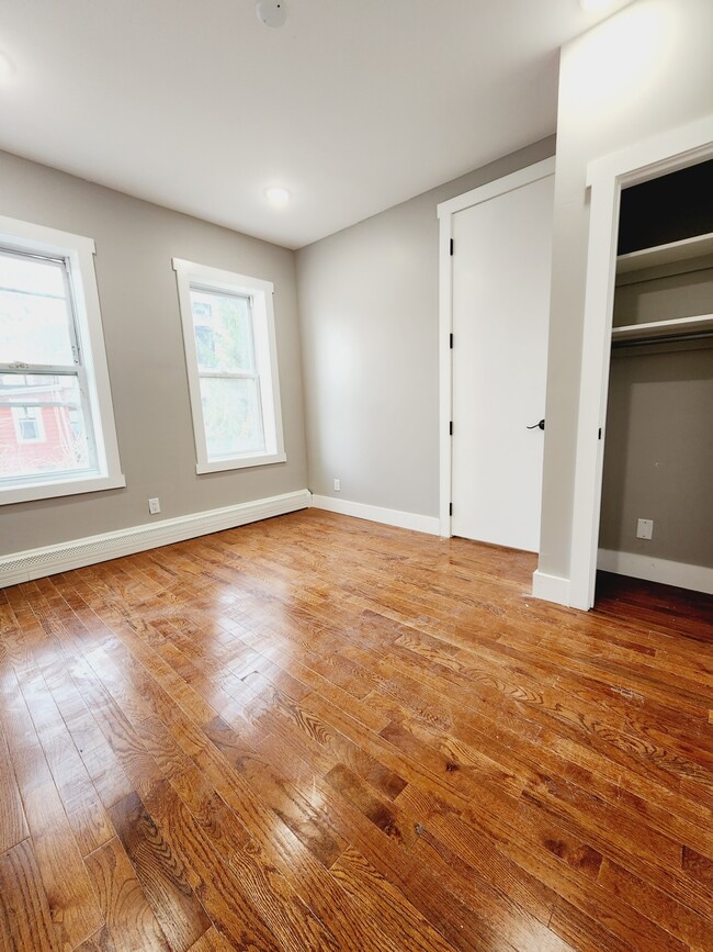 940 Westside Ave 4 - 949 W Side Ave Unit 4