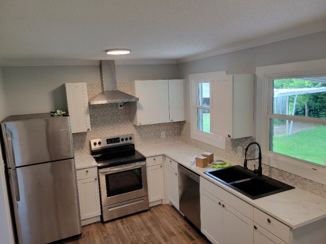 Photo - 812 Pauline St