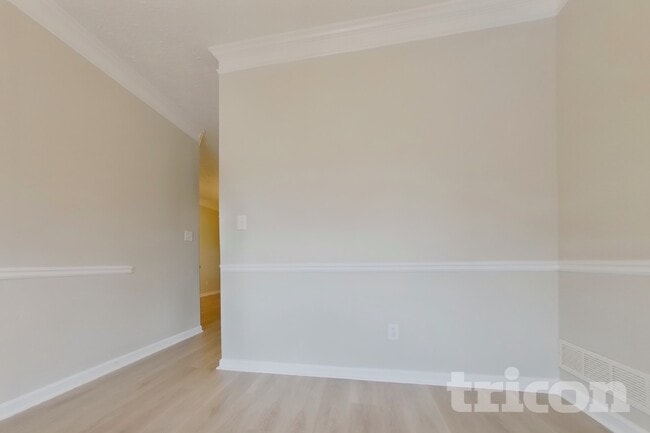 Photo - 1728 Brandon Lee Way SW