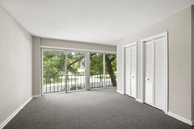 5050 Ambassador Way Unit 220
