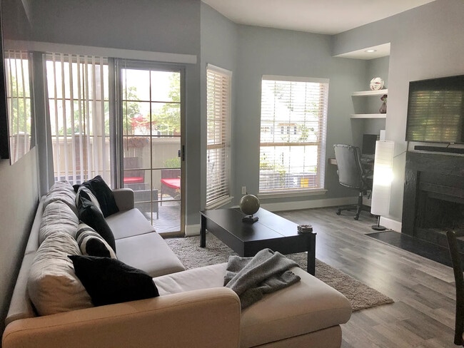 Photo - 3906 Penderview Dr Unit 704