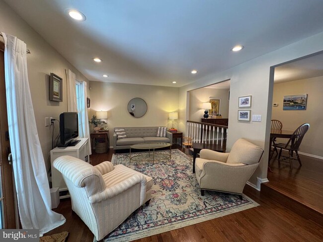 Photo - 5737 Walnut Wood Ln