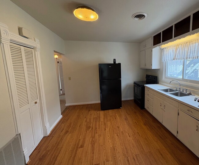 Photo - 1018 Pearl St Unit 2