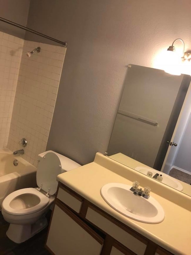 Photo - The Boulders at Bois D'Arc Creek