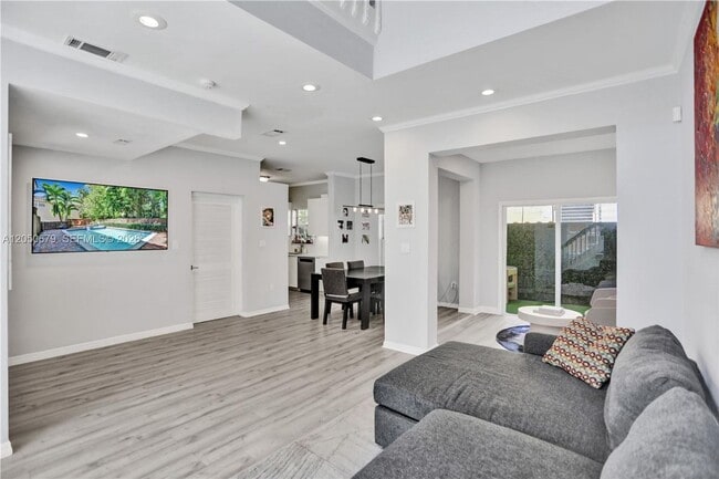 Photo - 3135 Gifford Ln