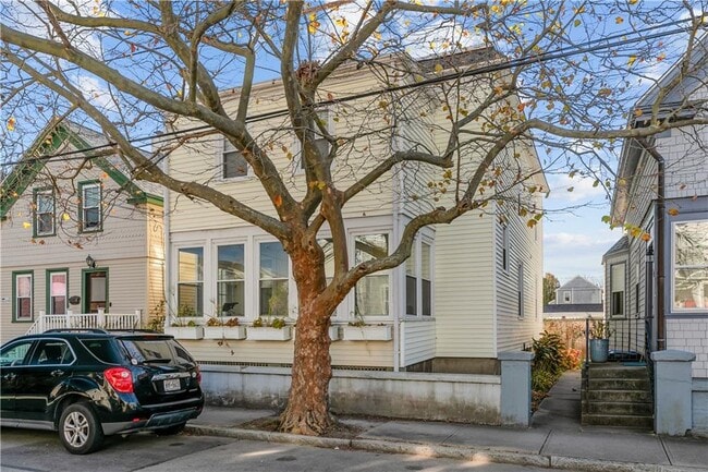 31 W Narragansett Ave Unit 1