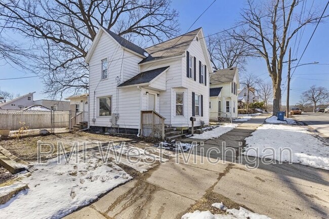 Photo - 1038 3rd St NW