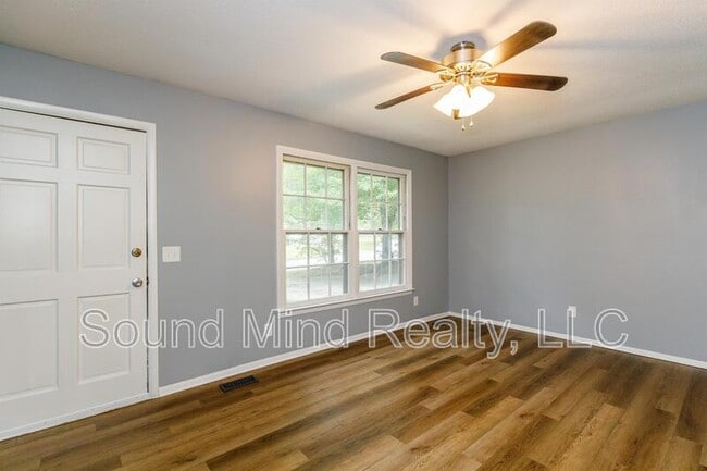 Photo - 1009 Springview Trail