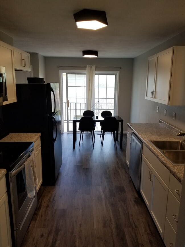 Photo - 2550 Greenwood Dr
