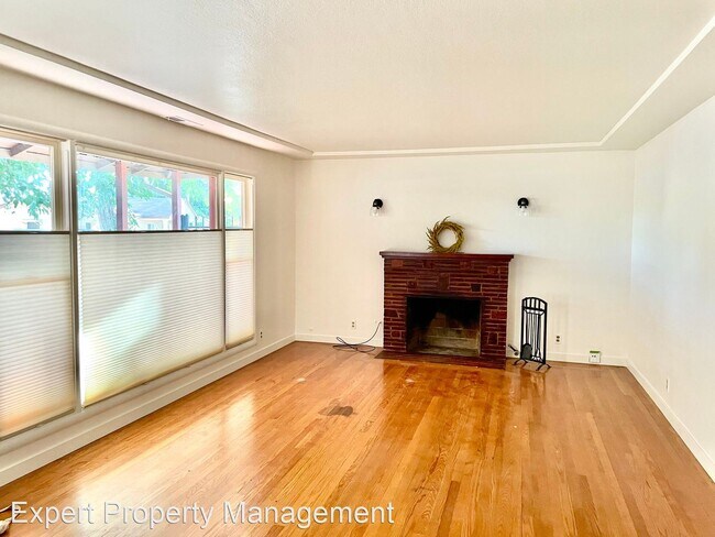 Photo - 2 br, 2 bath House - 1411 Arcade Blvd