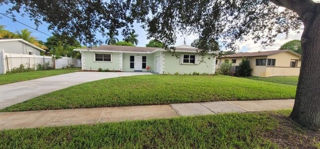 Building Photo - 4460 NW 4th St Rental