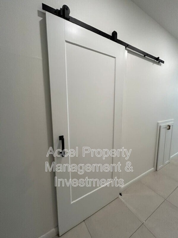 Photo - 209 N 28th St