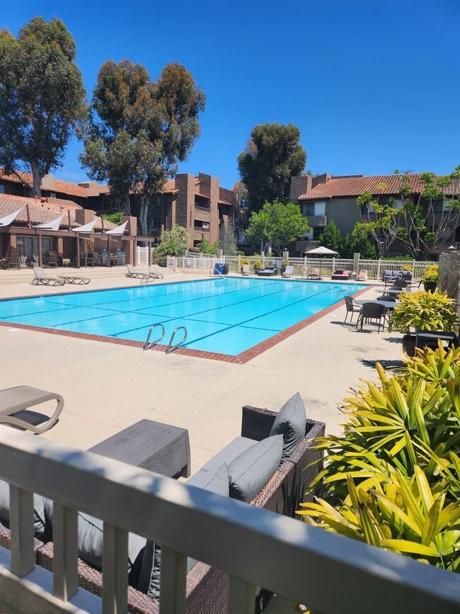 Building Photo - Mission Valley remodeled 2 bed 2 bath vinyl wood floors