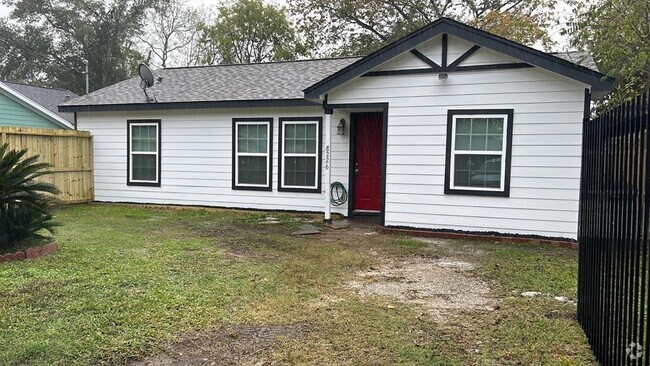 Building Photo - 8226 Darlington Dr Rental