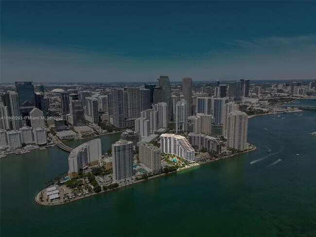 Photo - 520 Brickell Key Dr Unit UPH-03