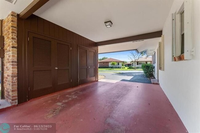 Photo - 9089 Thunderbird Dr