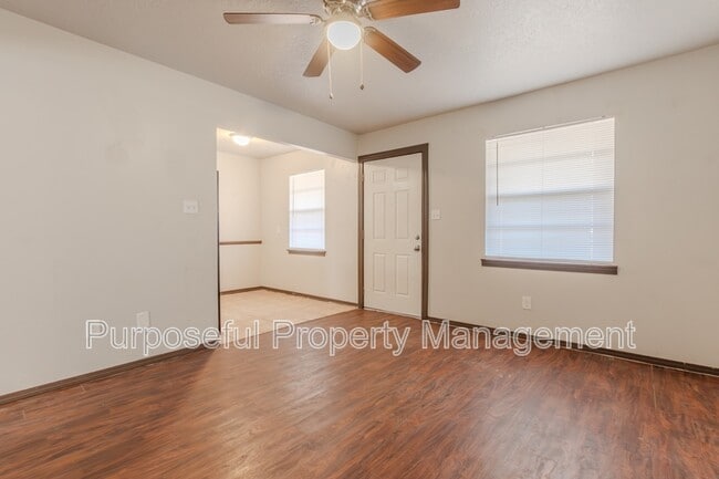 Photo - 516 N Ponca Ave