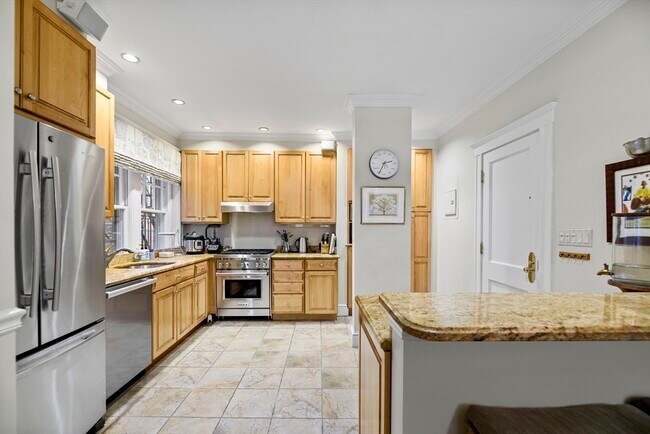 Photo - 140 Commonwealth Ave Unidad 14