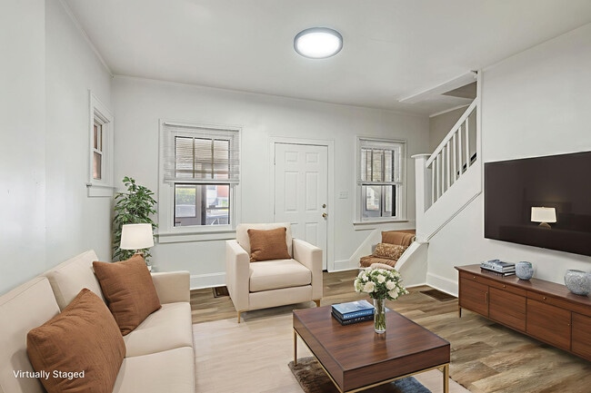 Photo - 2231 Flora St