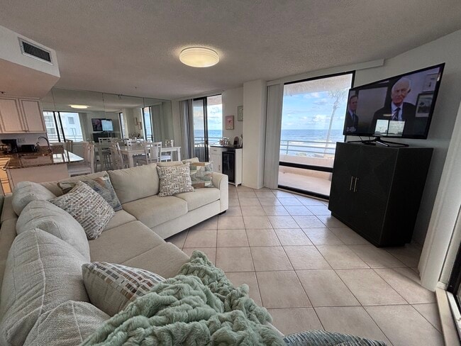 Photo - 3023 S Atlantic Ave Unit 205