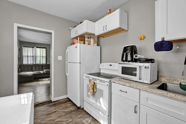 Building Photo - 415 E 23rd St Unit 419 Rental