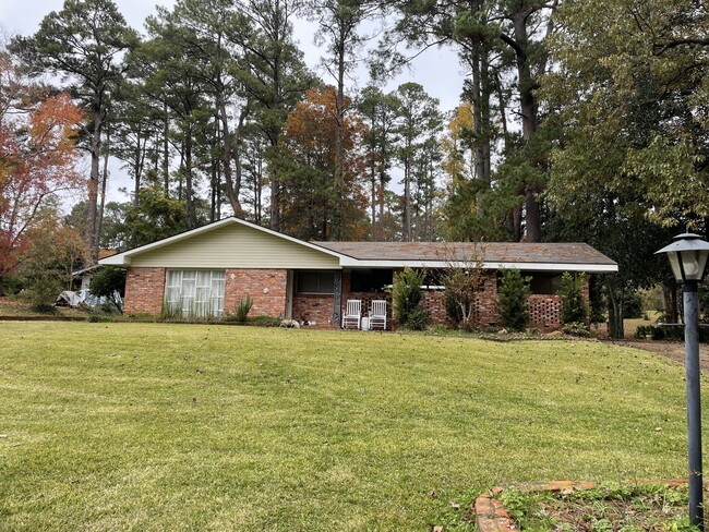 Photo - 205 Glen Ellen Dr House