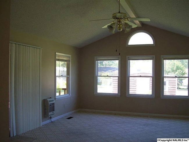 Photo - 11318 Crestfield Dr SE