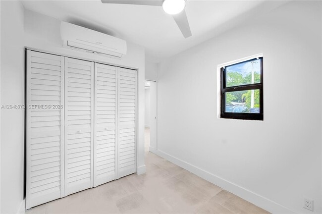 Photo - 551 NE 26th St Unidad 1
