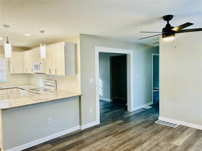 Photo - 2961 Stone Mountain St