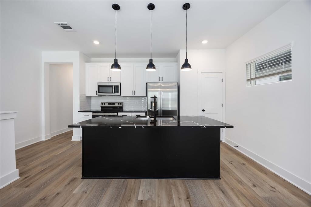 Photo - 8019 Cora St Unidad A